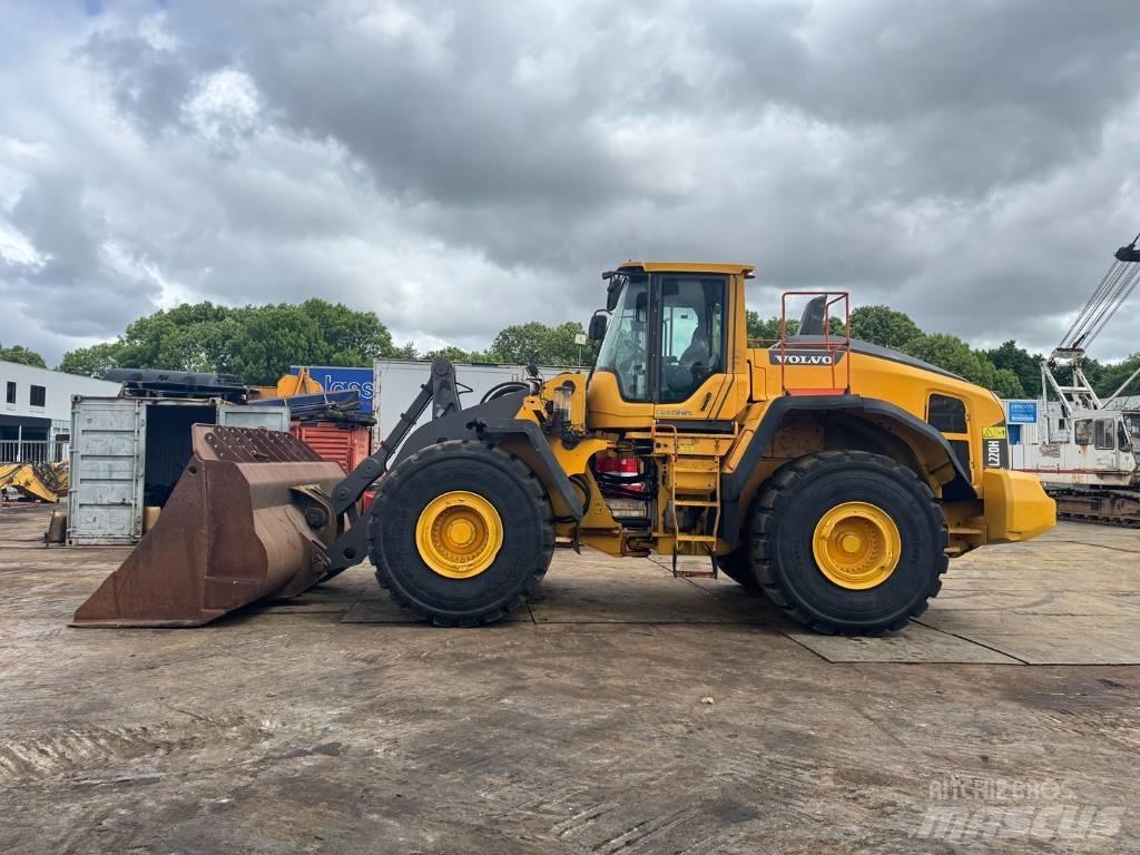 Volvo L 220 H Incarcator pe pneuri