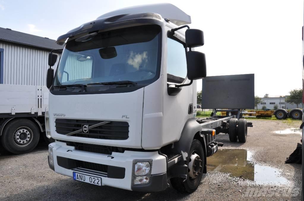 Volvo FL240 4x2 Camion cabina sasiu