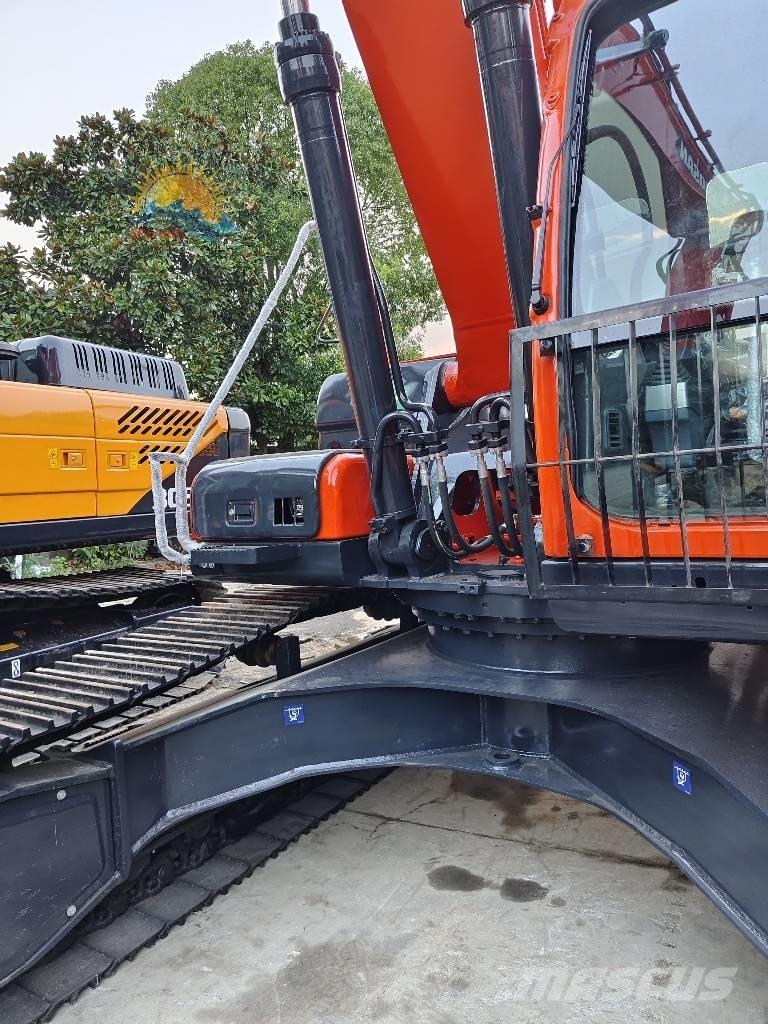 Doosan DX 300 LC Excavatoare pe șenile
