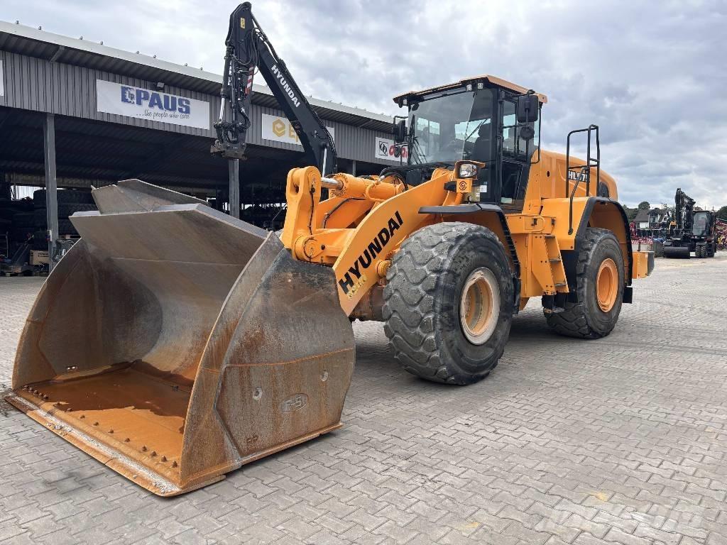 Hyundai HL 975 Incarcator pe pneuri