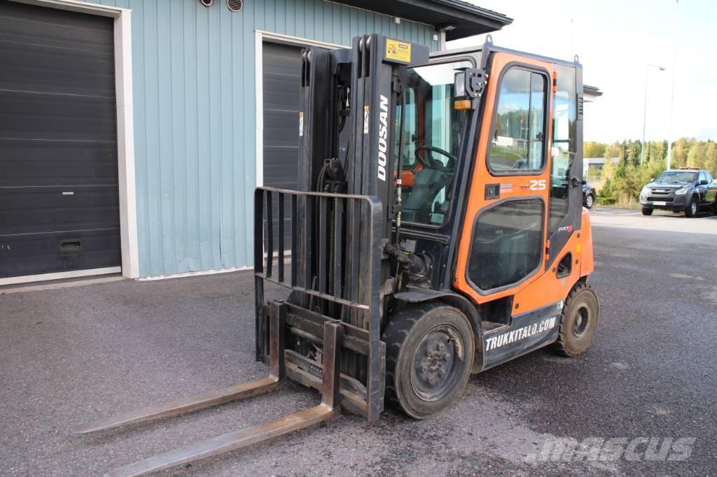 Doosan D 25 S Stivuitor diesel
