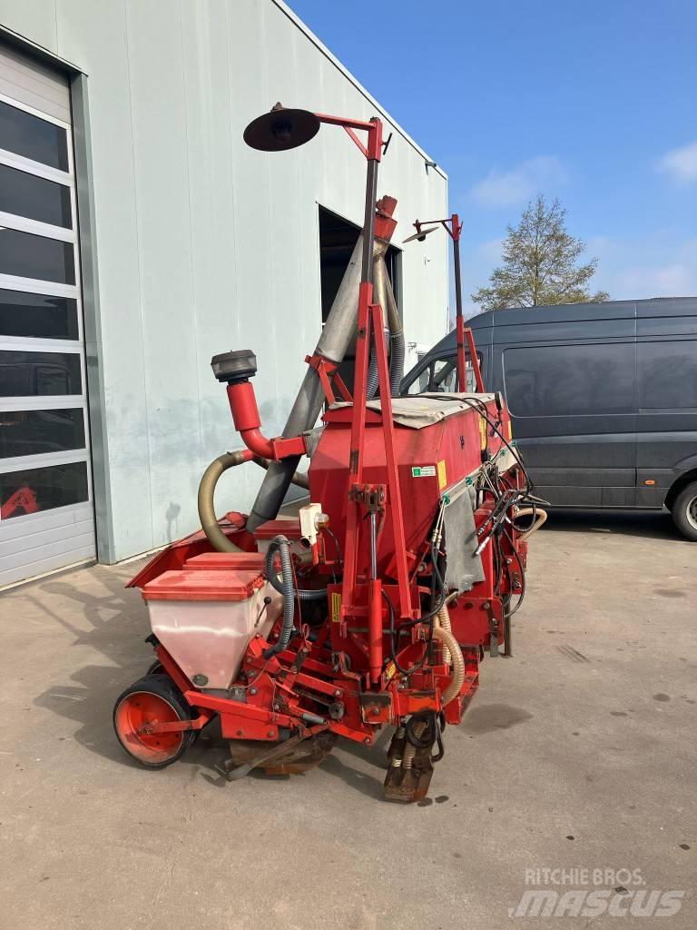 Becker Aeromat T 6 Masini cu insamantare precisa