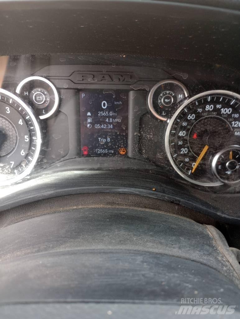 RAM 5500 Camioane platforma/prelata