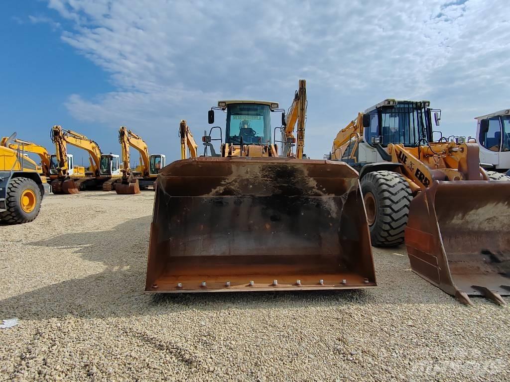 Liebherr 574 Incarcator pe pneuri