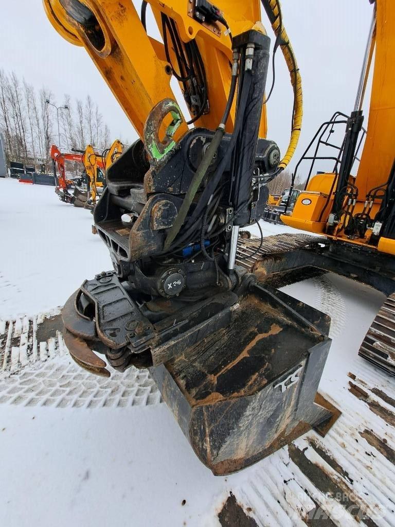 JCB JS210LC T4F Excavatoare pe șenile
