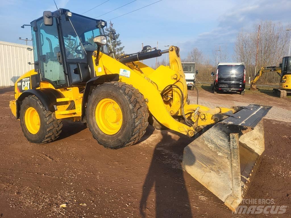 CAT 908 H Incarcator pe pneuri
