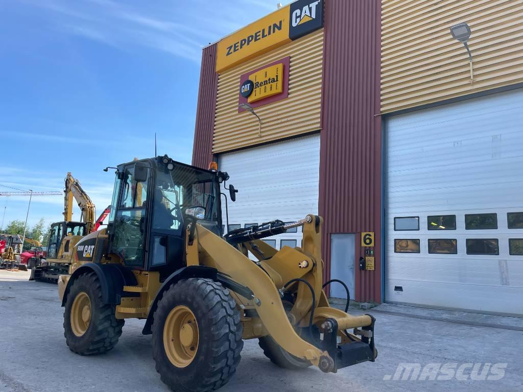 CAT 908 M Incarcator pe pneuri