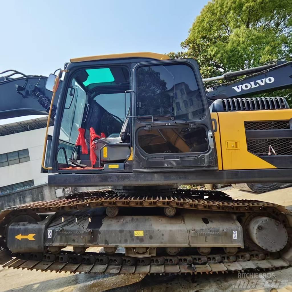 Volvo EC 220 Excavatoare pe șenile
