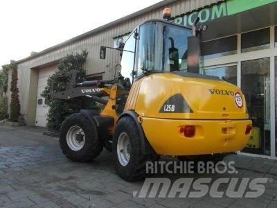 Volvo L25-B Incarcator pe pneuri