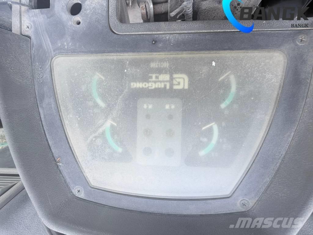 LiuGong 855 H Incarcator pe pneuri