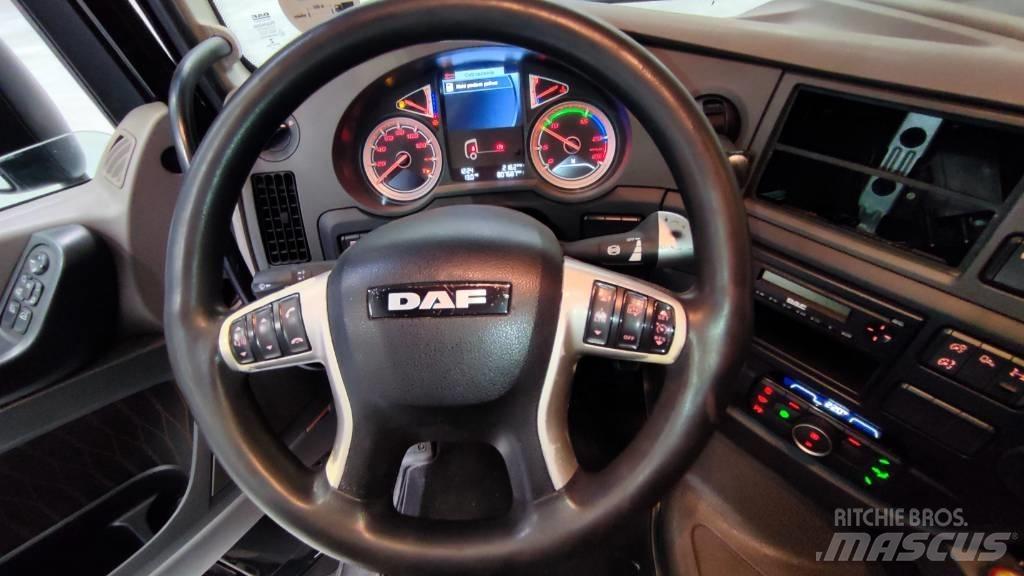 DAF XF 450 Camion cu prelata
