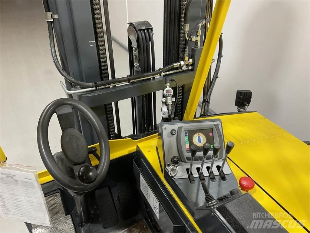 Combilift CBE3000 Stivuitoare cu patru brate