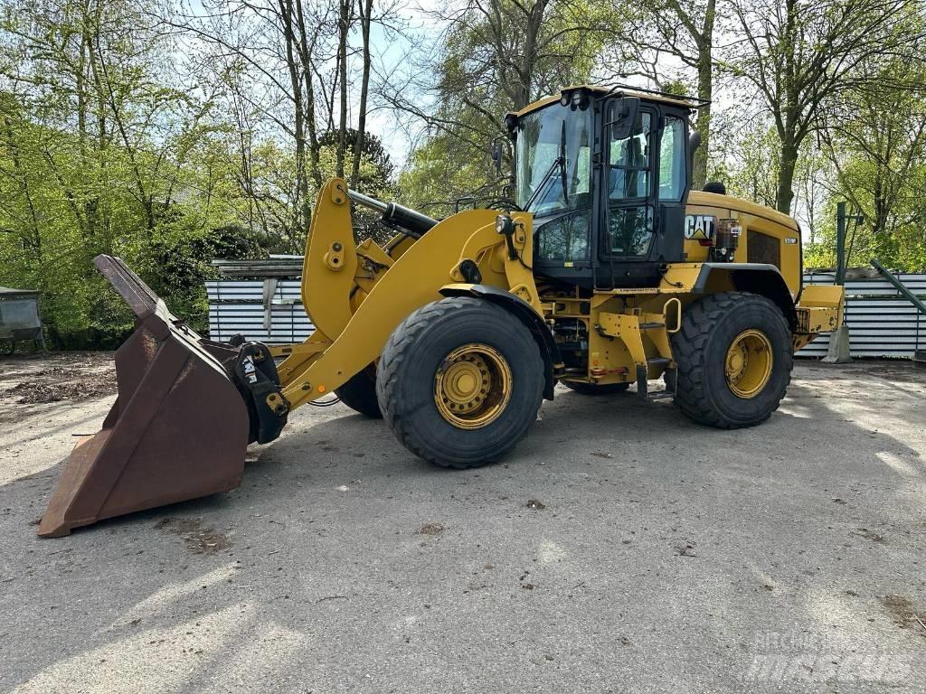 CAT 938M Incarcator pe pneuri