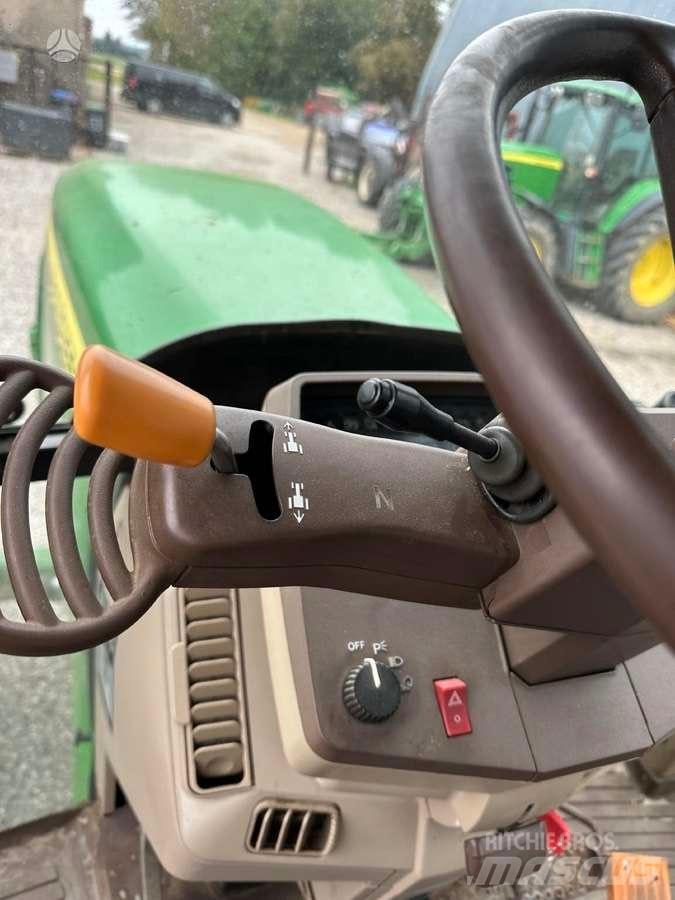 John Deere 6520 Tractoare