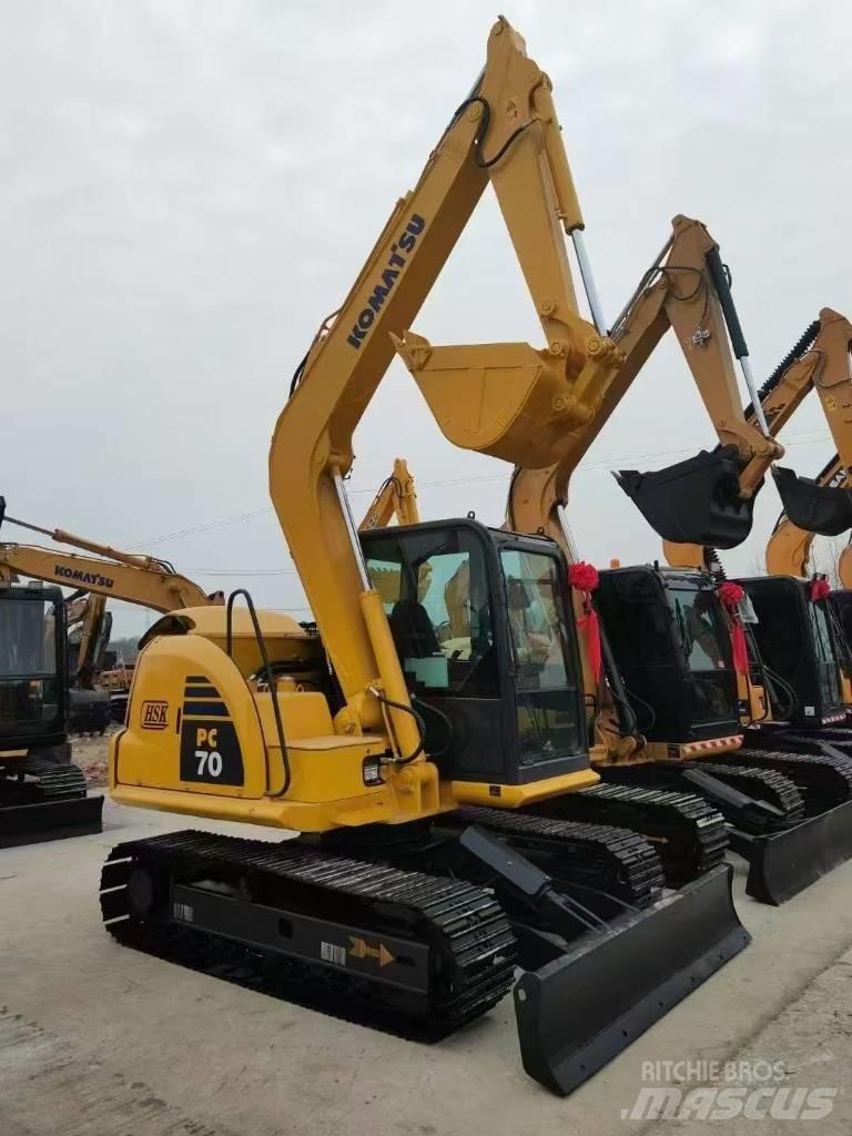 Komatsu 70-8 Excavatoare pe șenile
