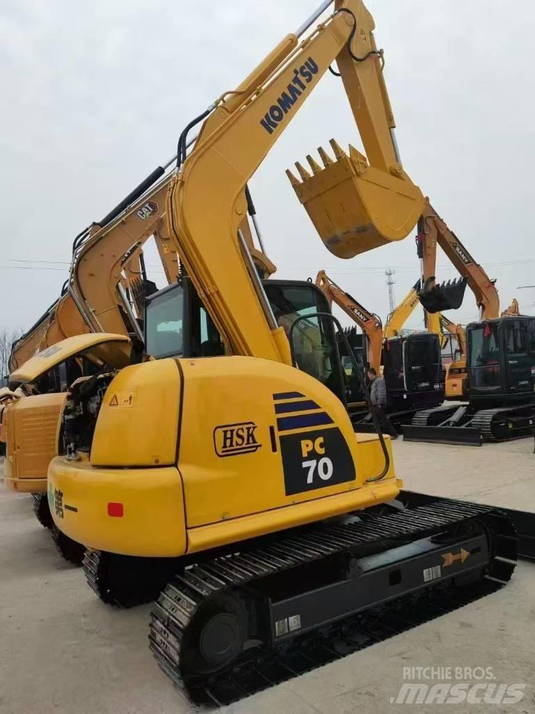 Komatsu 70-8 Excavatoare pe șenile
