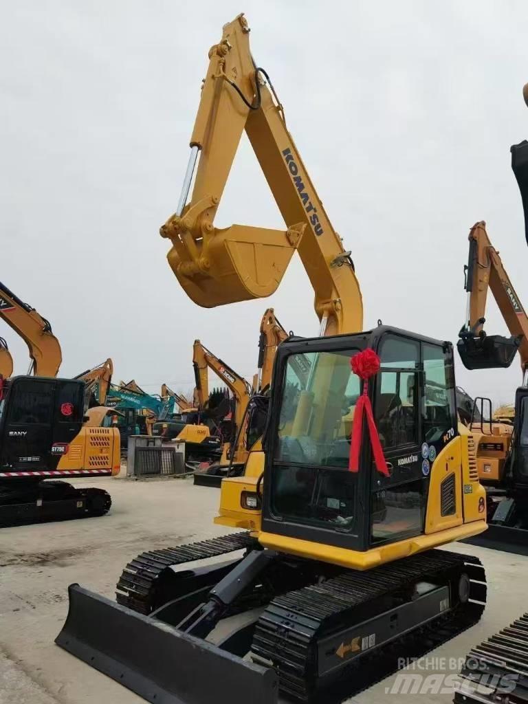 Komatsu 70-8 Excavatoare pe șenile
