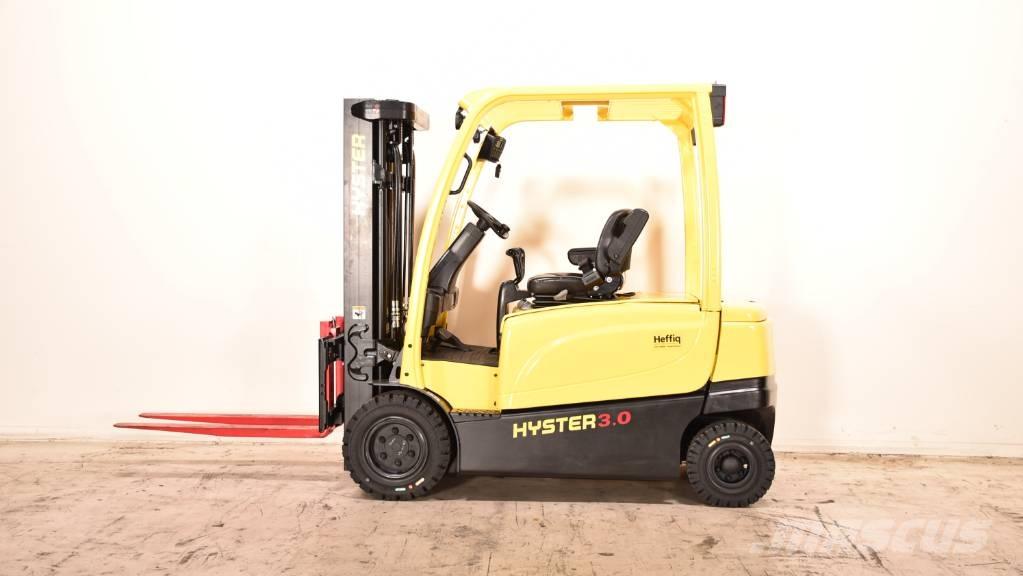 Hyster J3.0XN Stivuitor electric
