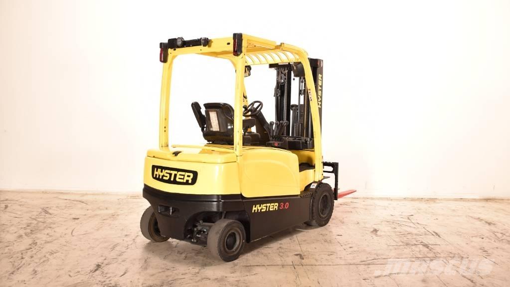 Hyster J3.0XN Stivuitor electric