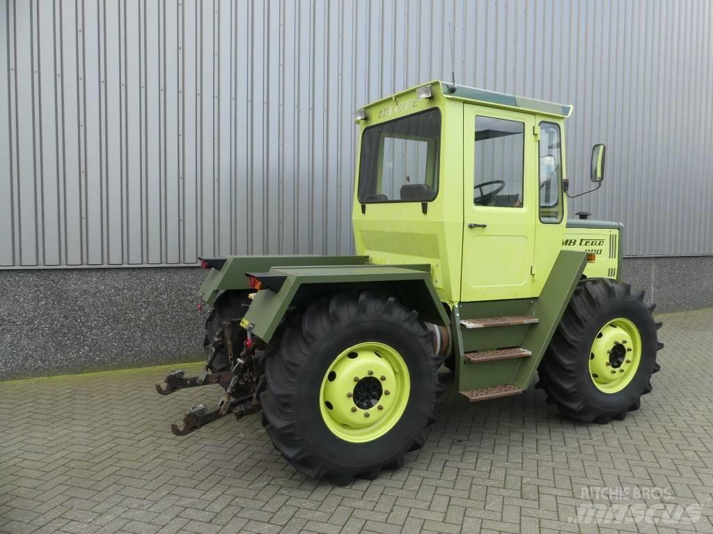 Mercedes-Benz 800 Tractoare