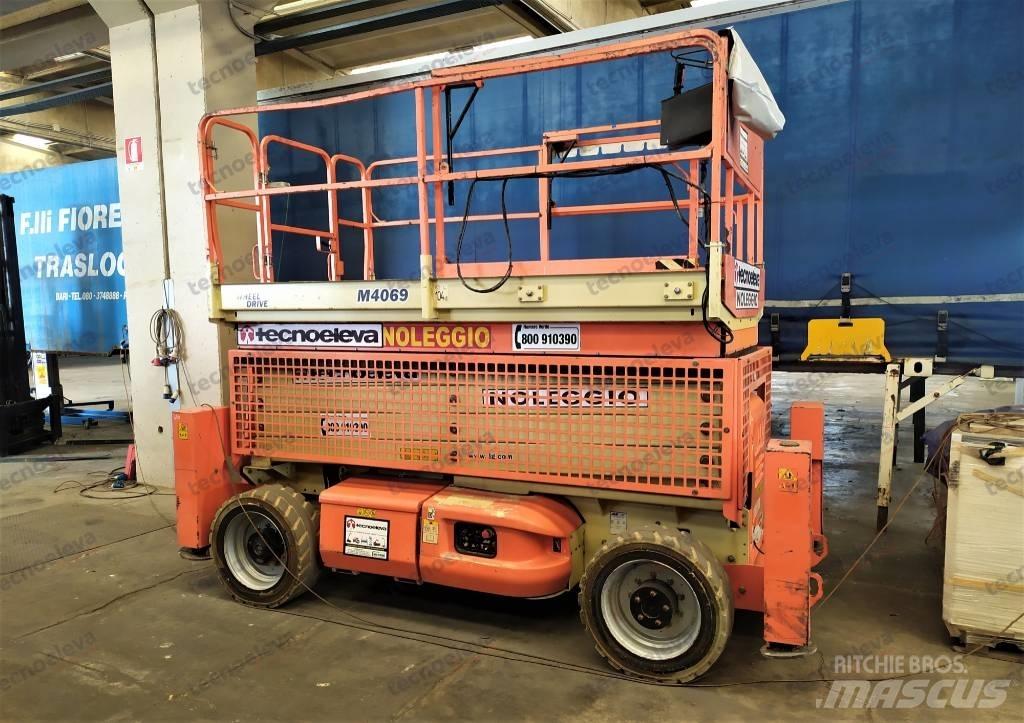 JLG M 4069 Platforme foarfeca