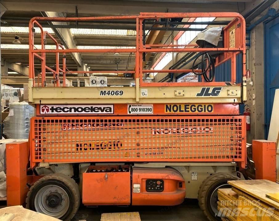JLG M 4069 Platforme foarfeca