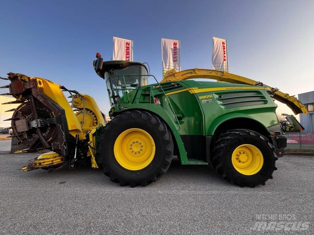 John Deere 8800 Forajere cu autopropulsare