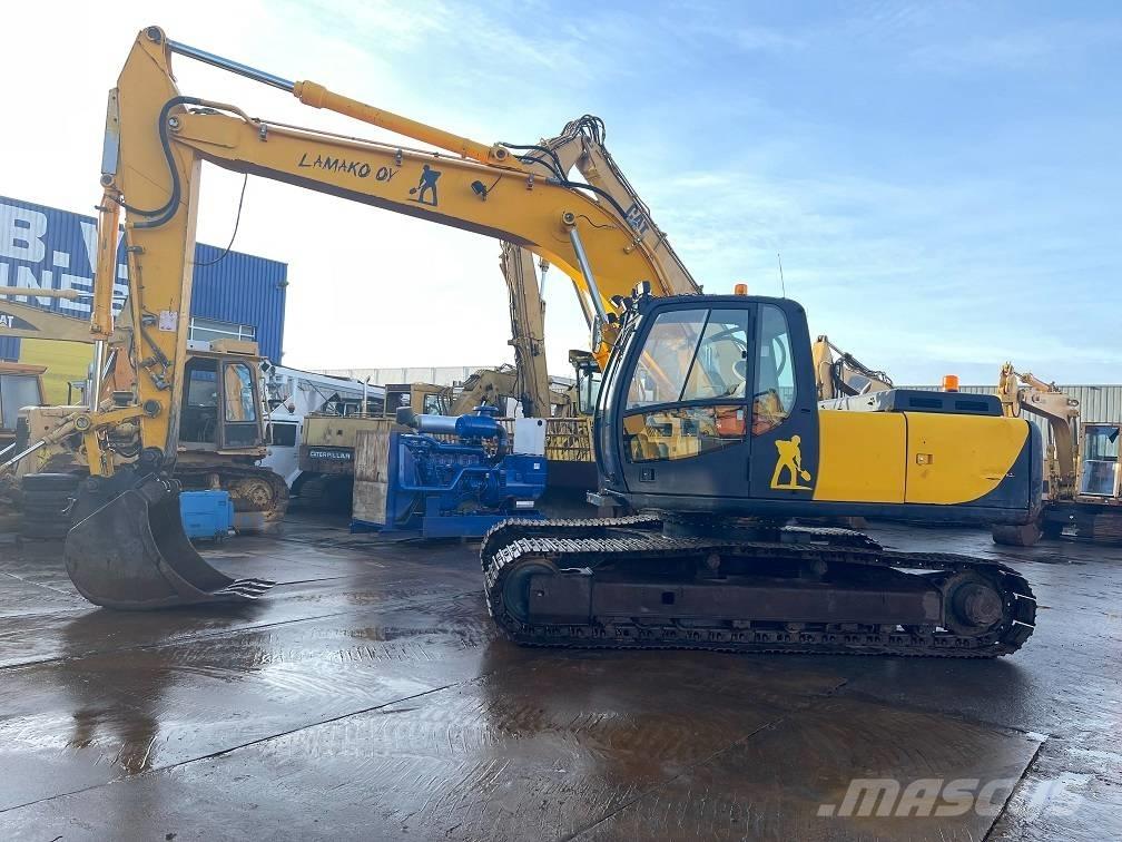 JCB JS 200 Excavatoare pe șenile
