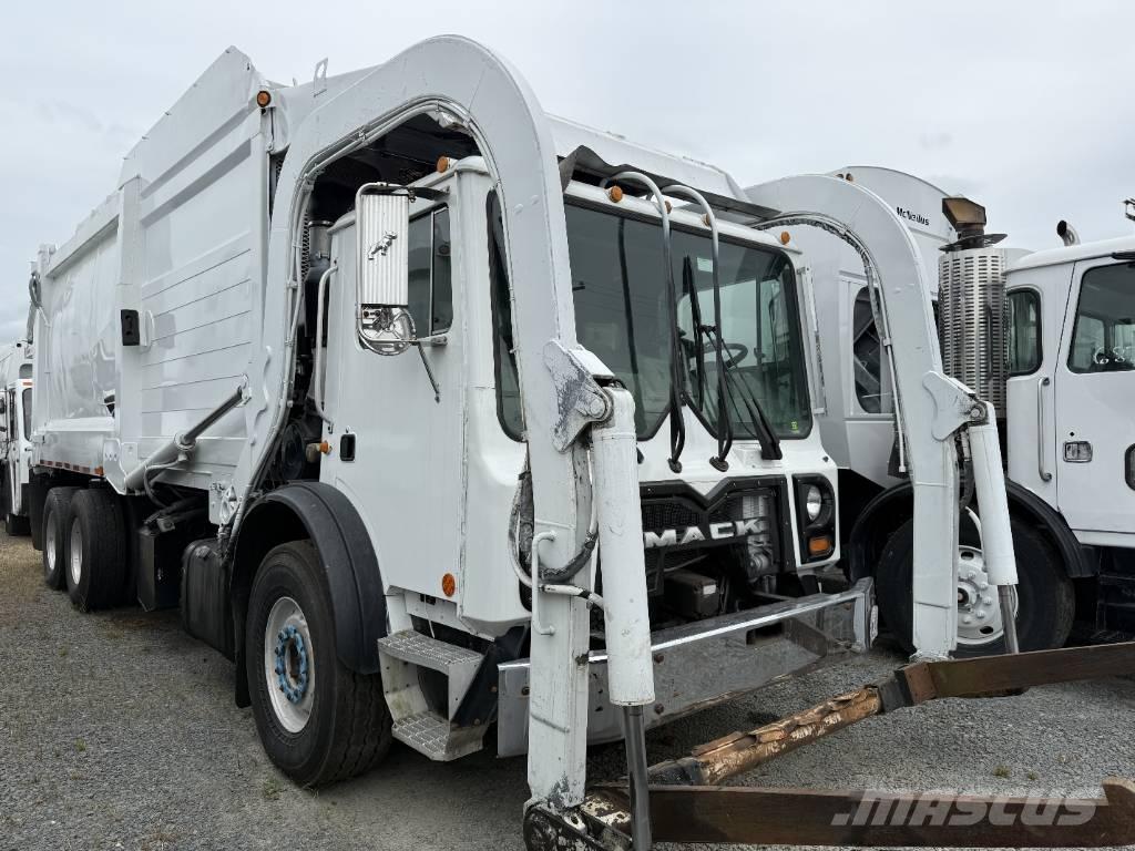 Mack MRU 613 Camion de deseuri