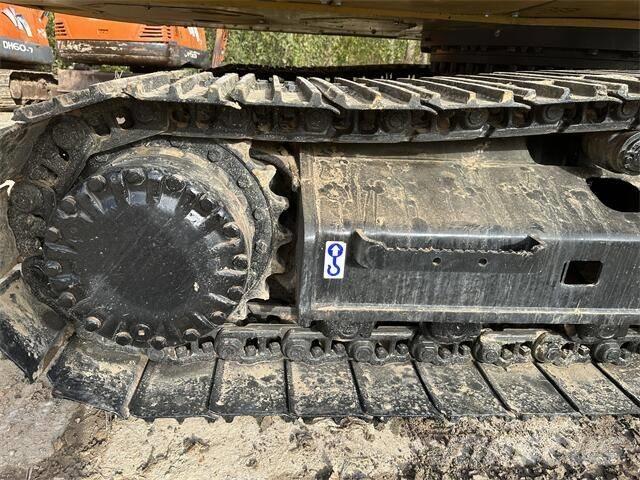 CAT 320D Excavatoare pe șenile

