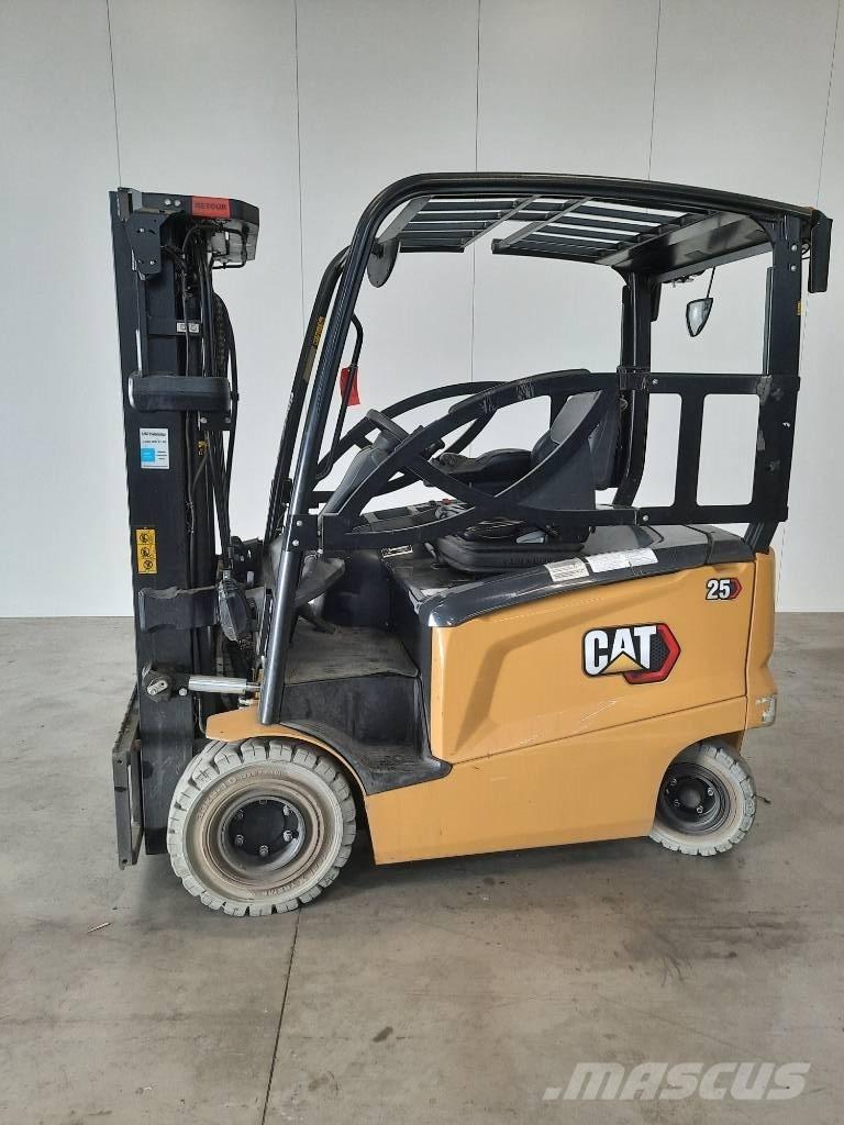 CAT EP25CN Stivuitor electric