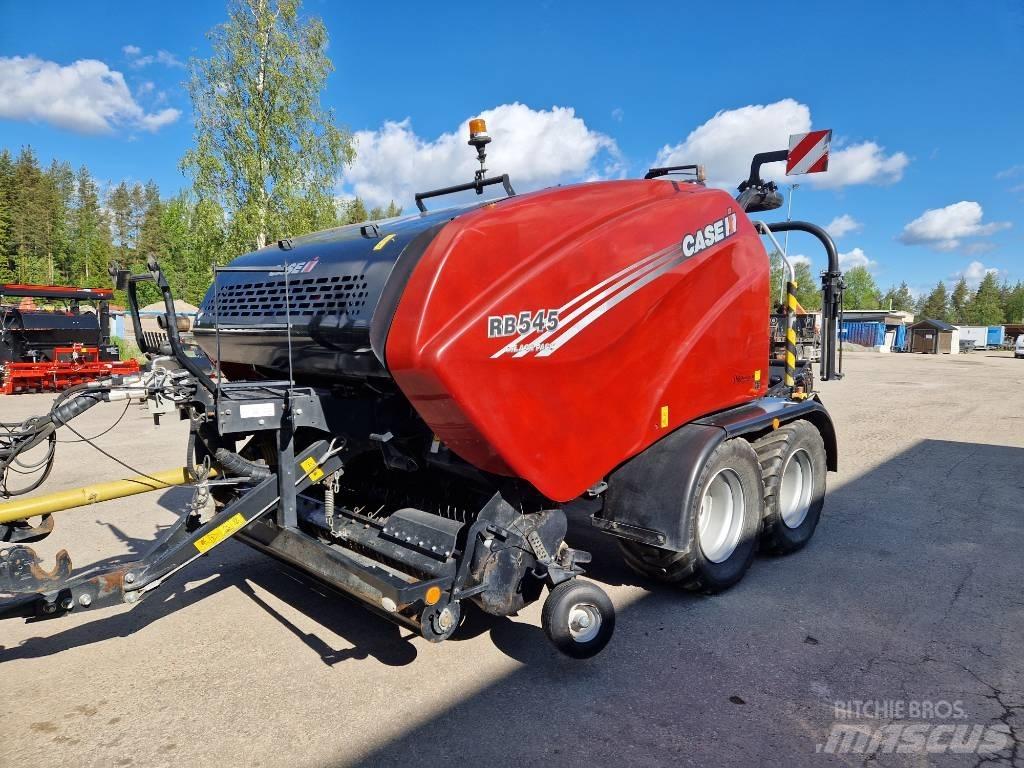 Case IH RB 545 Masina de balotat cilindric
