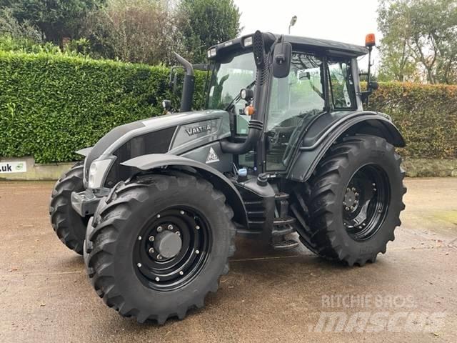 Valtra N123 HiTech-5 Tractoare