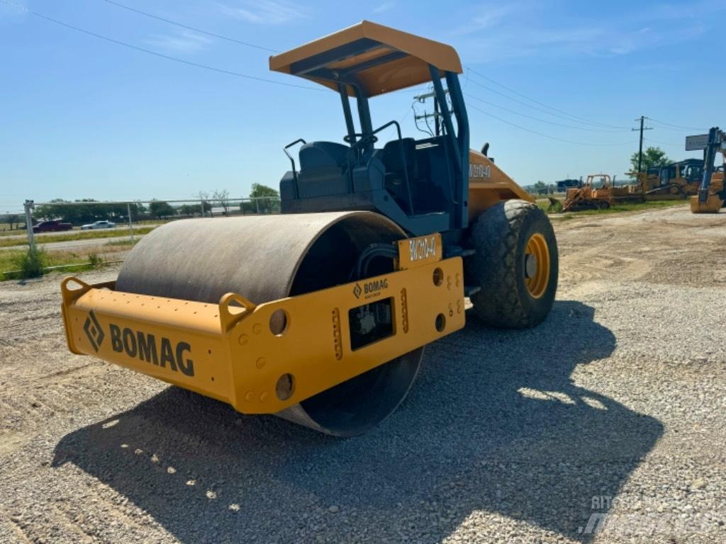 Bomag BW 211 D-40 Cilindri compactori micsti