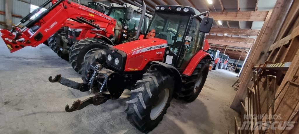 Massey Ferguson 5445 Tractoare