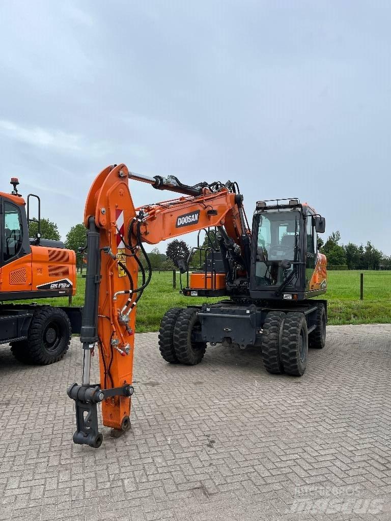 Develon DX140W-7 Excavatoare cu roti