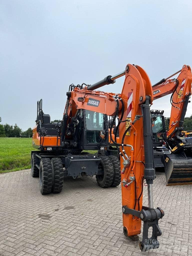 Develon DX140W-7 Excavatoare cu roti