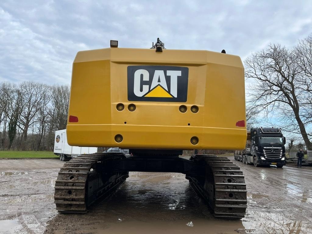 CAT 374 F L Excavatoare pe șenile
