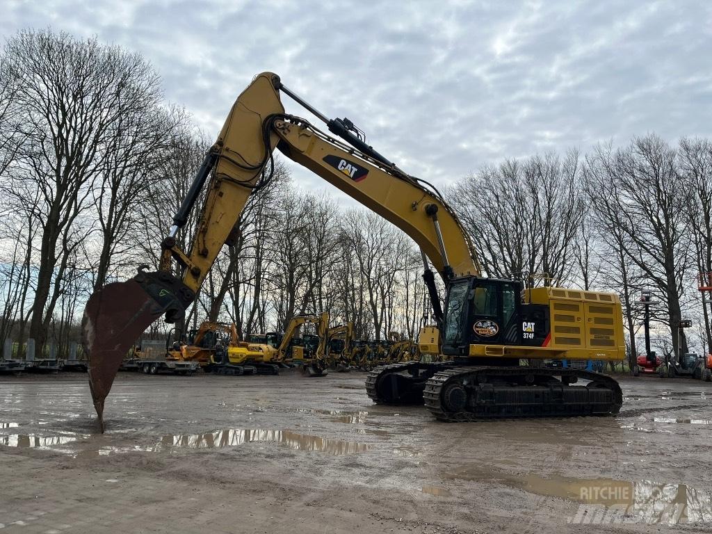 CAT 374 F L Excavatoare pe șenile
