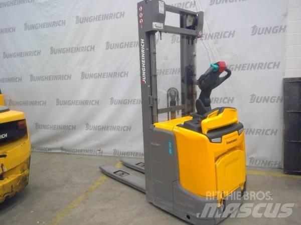 Jungheinrich ERC 212 Transpaleti autopropulsanti