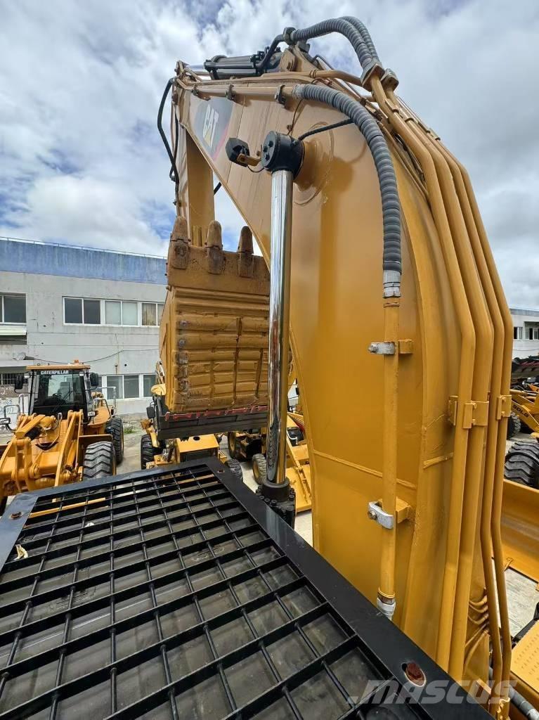 CAT 325 D L Excavatoare pe șenile
