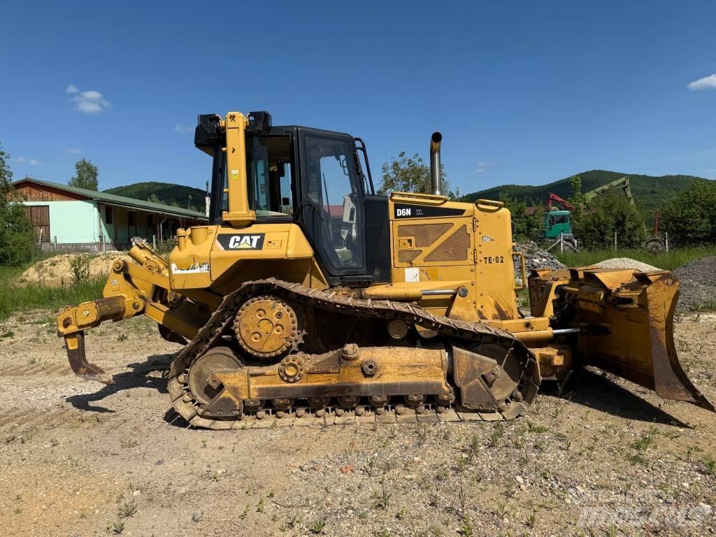 CAT D6N XL Buldozere pe senile