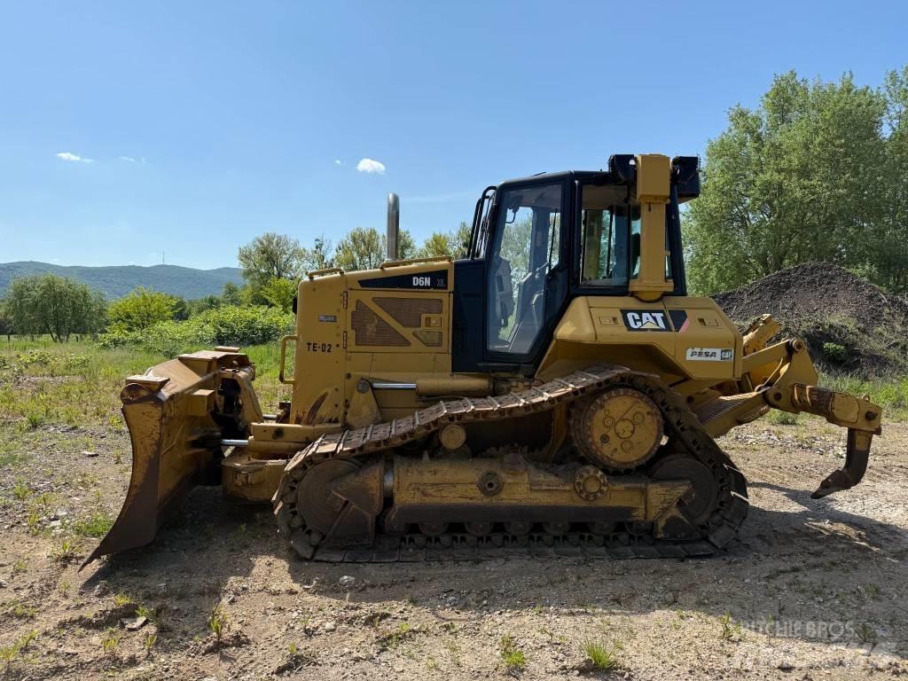 CAT D6N XL Buldozere pe senile
