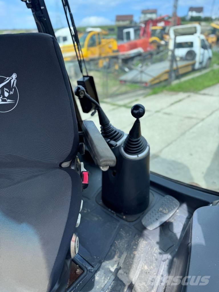 JCB 3CX Buldoexcavatoare