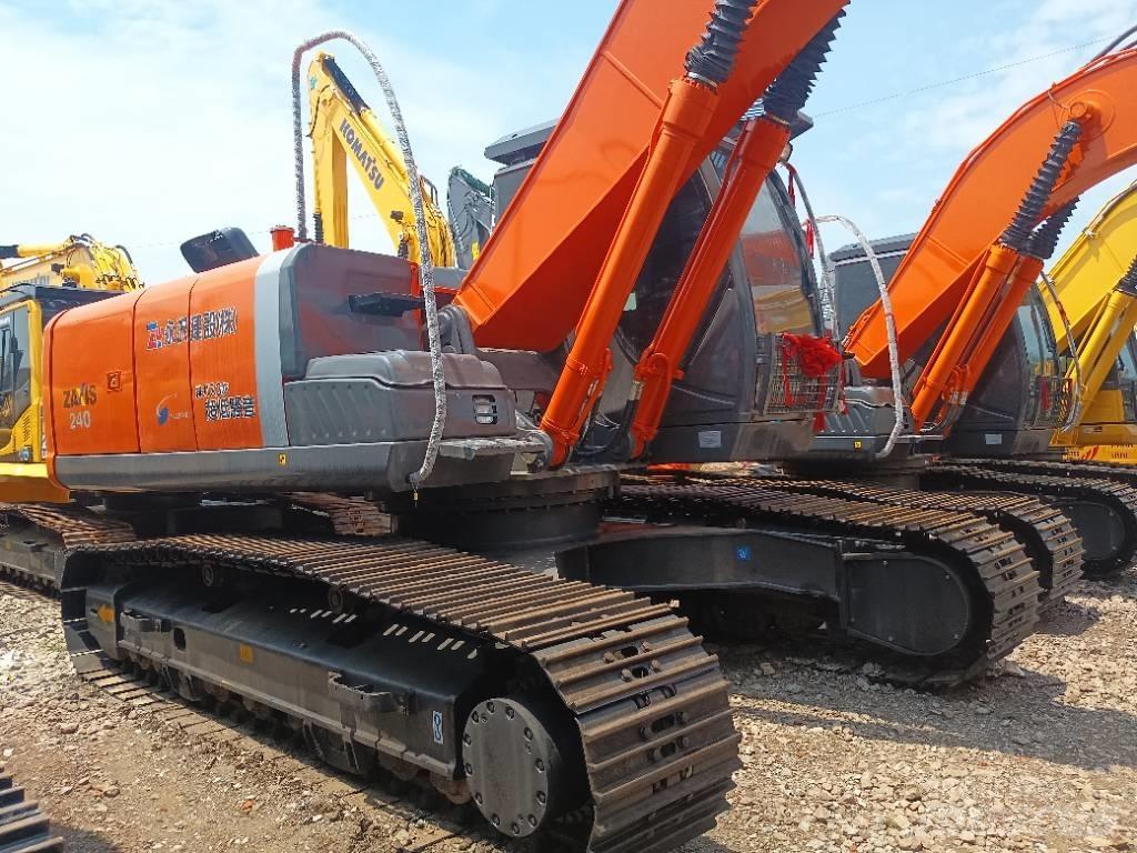 Hitachi ZX 240 Excavatoare pe șenile
