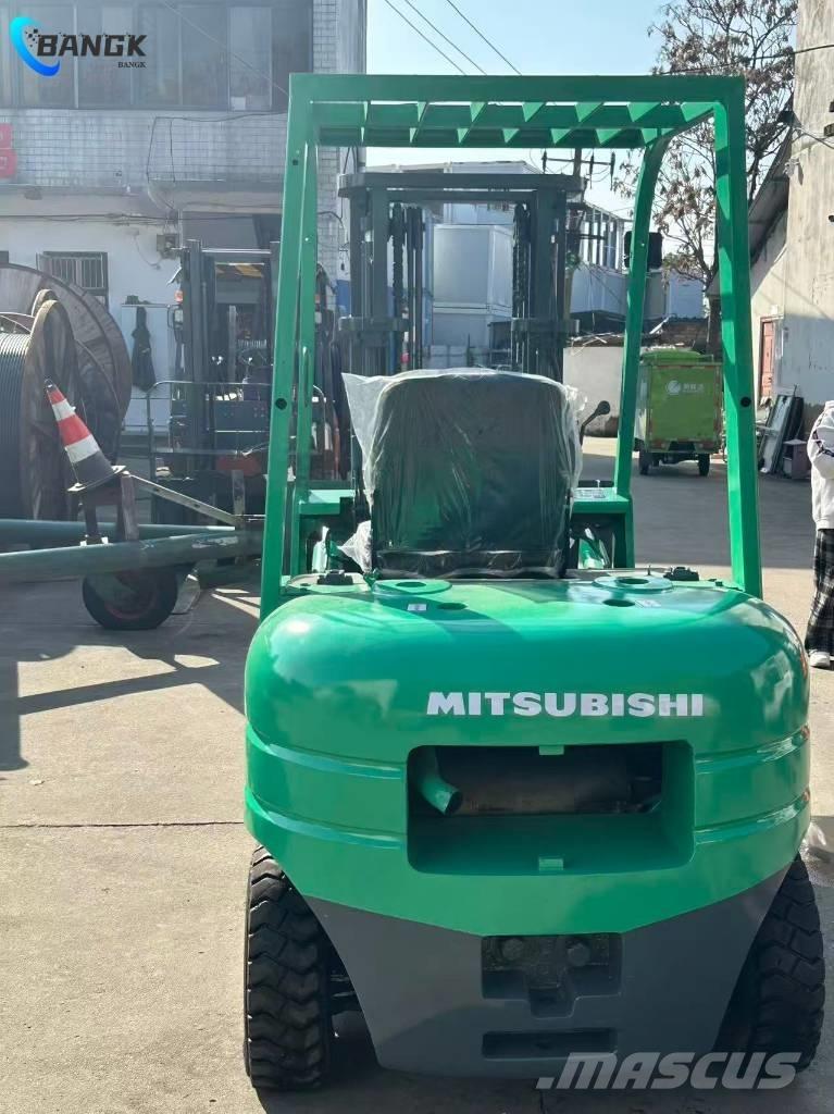Mitsubishi FD 30 NT Stivuitor diesel