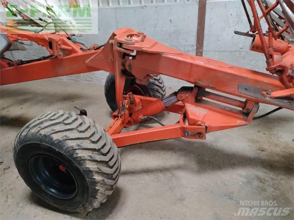 Kuhn Manager 8 NSH Pluguri conventionale