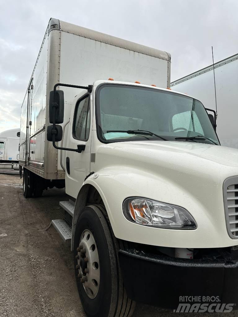 Freightliner M2 106 Autocamioane
