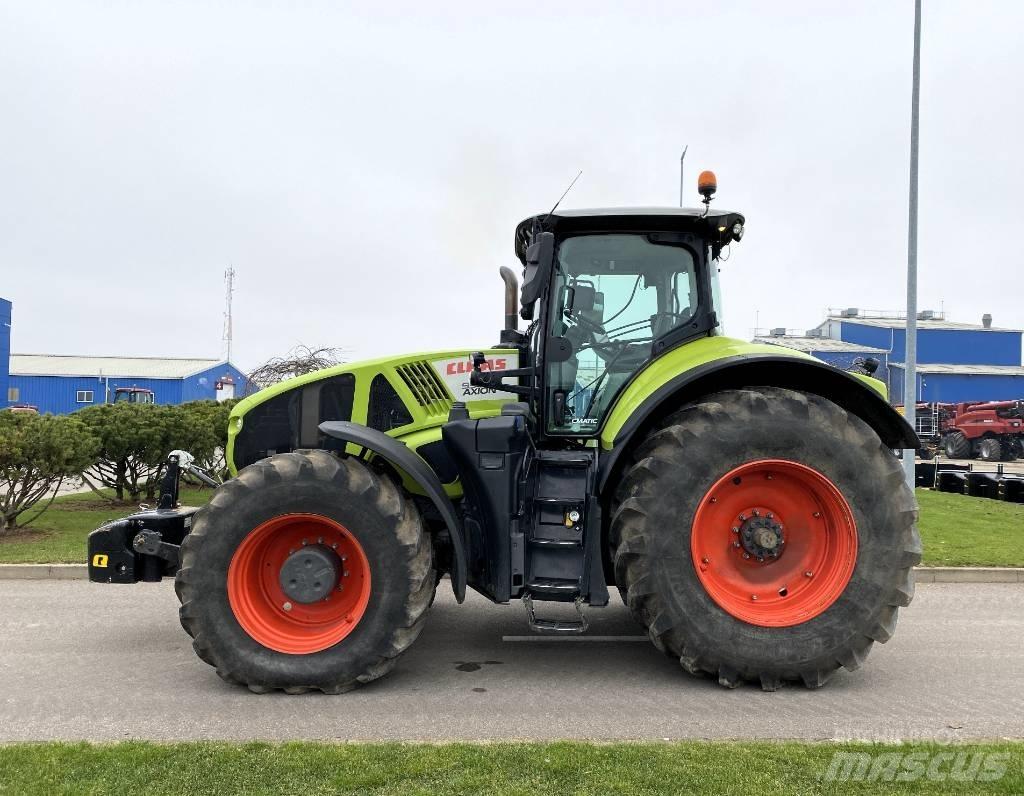 CLAAS Axion 950 Tractoare