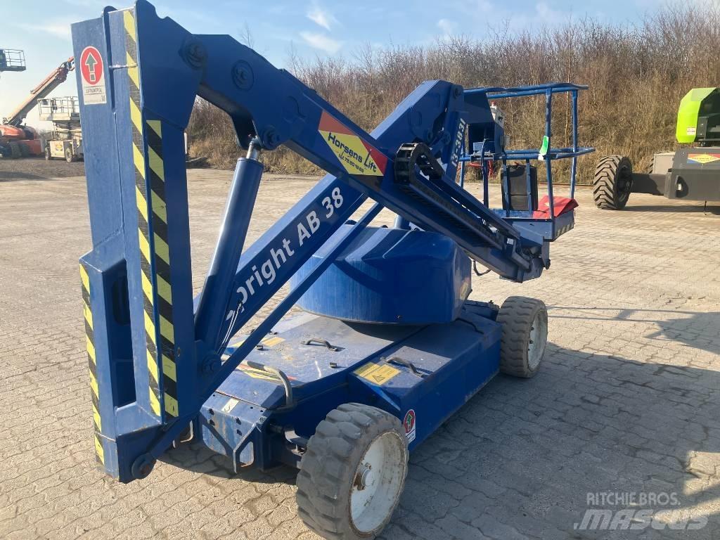 UpRight AB38N Nacele cu brat articulat